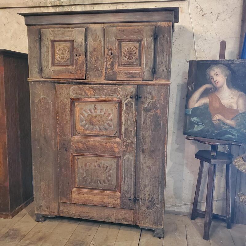 Armoire Suisse